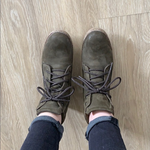 Steve Madden boots - Picture 2 of 7